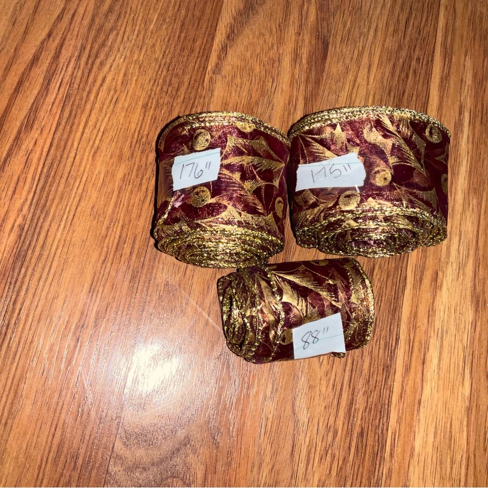 🥰 4/$25- Elegant Gold and Red Ribbon Set